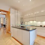 Exceptional Apartment - 4Bdr 10P - Tour Eiffel